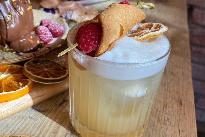 Private Cocktail Making Class in Manchester - Sicilian Street Food sharing board: why the food is included