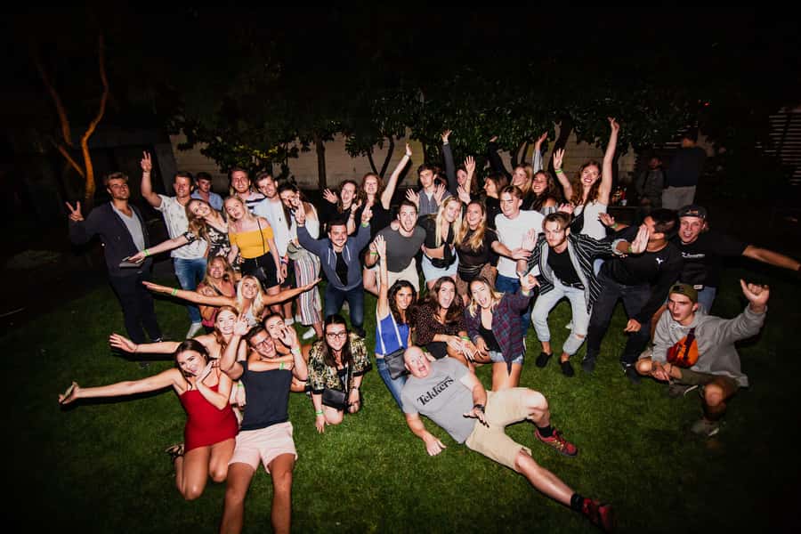 Queenstown: Bar Crawl with 5 Free Shots and Pizza - Key things you’ll notice on this Queenstown bar crawl