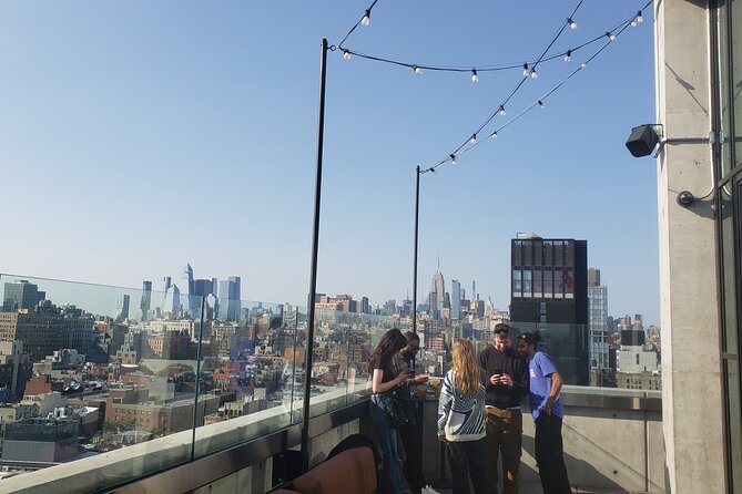Rooftop, Bar & Speakeasy Soirée - Crossing the Manhattan–Brooklyn Bridge for Perspective