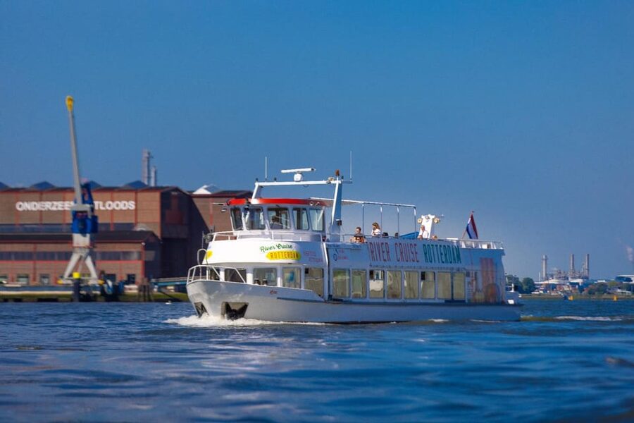 Rotterdam: Summer Cocktail Cruise - Open deck time: ride the breeze like a local