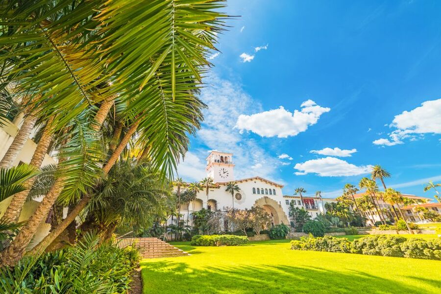 Santa Barbara: 3-Hour Cocktail and History Walking Tour - Walking in Santa Barbara with a cocktail-and-history plan