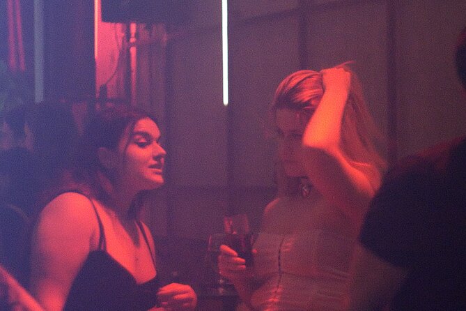 Saturday Night Pub Crawl for Professionals in Athens, Greece - What a 4-hour Athens pub crawl feels like for professionals