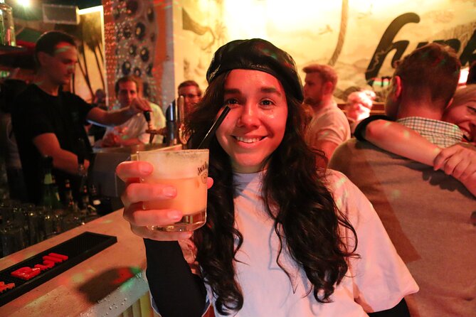 Saturday Night Pub Crawl for Professionals in Vienna, Austria - How the Guide Shapes Your Night (Talma and Damla Stand Out)