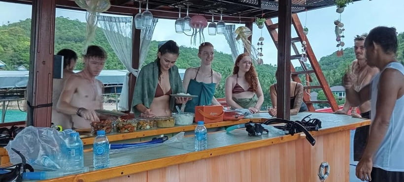 Snorkeling Tour with meals and BBQs - Cocktail - Sunset⭐⭐⭐⭐⭐ - Key things to know before you go