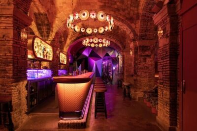 Speakeasy Bar Tour & VIP Nightclub - A 7 pm bar crawl built for social energy
