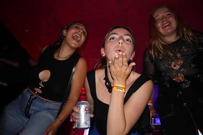 The Mexico City Pub Crawl: A real chilango night - Guide energy: games, inclusion, and why the group matters