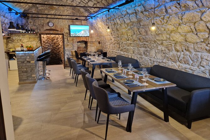 The only Wine Cocktail Club in Tokaj, Lunch & Fun, Hungary - Lunch in the club: local chef food, local wines, and no rushing