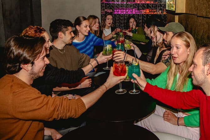 Tipsy Tour: Guided Bar Crawl In Florence with Dark History - Key things to know before you go