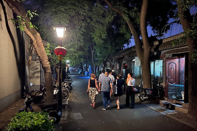 Tipsy Travel: Beijing Local Food and Bar Crawl night in Hutong - Laoshi Dumplings (Stop 1): The Fastest Way to Start Smart