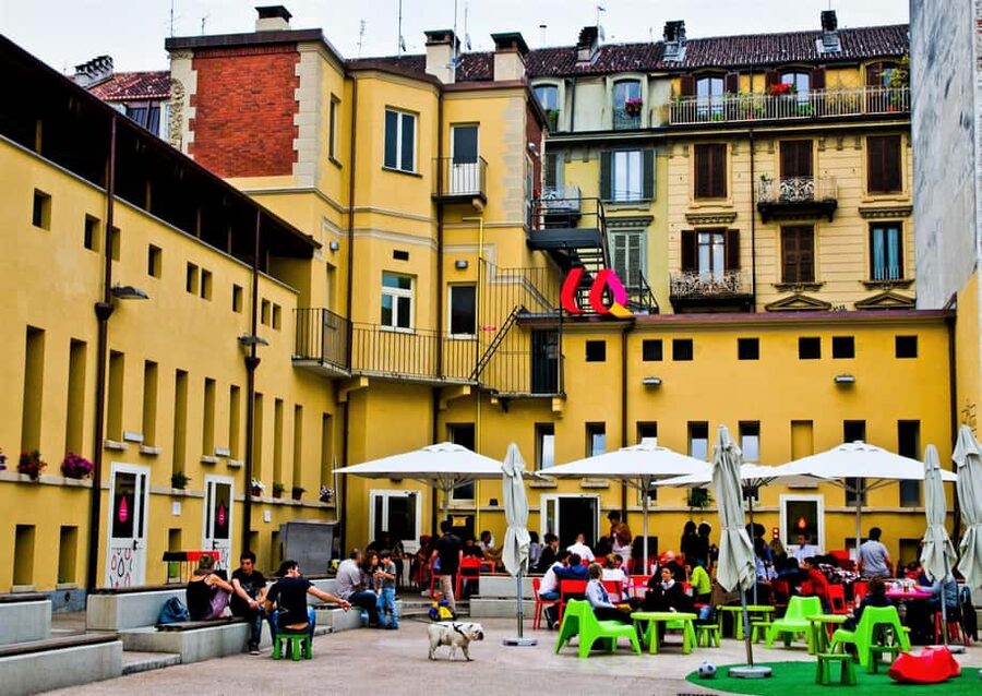 Turin Guided Bar Crawl in the Old Town - Turin in 150 Minutes: A Pub Crawl That Feels Like a Local Plan