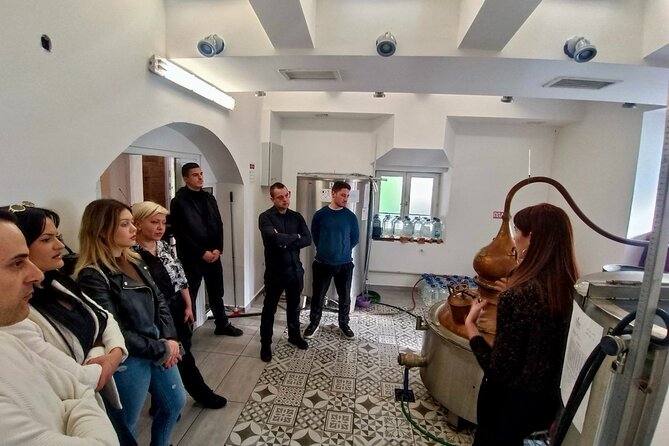Unique Smidgin explore and tasting tour - The three-gin tutored tasting: Classic, Velvet, and Orient