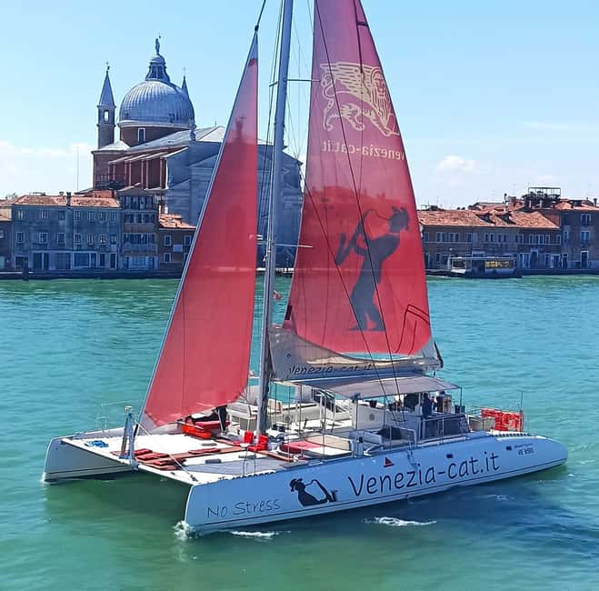 Venice: Golden Hour Cruise with Classical Music & Cocktail - The Music Setup: Vivaldi, Bach, Chopin, and Jazz Crossovers on Deck