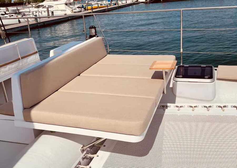 Venice: Golden Hour Cruise with Classical Music & Cocktail - The Catamaran Experience: Space, Comfort, and the Walk-Around Factor