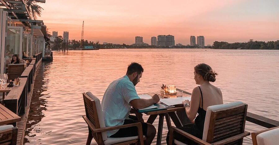 VIP Tour Enjoy Romantic Sunset by Speed Boat Free Cocktail - Gifts, Honeymoon Surprises, and Proposal Support (But You Pay Extra)