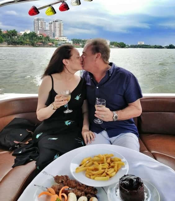 VIP Tour Enjoy Romantic Sunset by Speed Boat Free Cocktail - Price and Value: Is $83 Worth It?