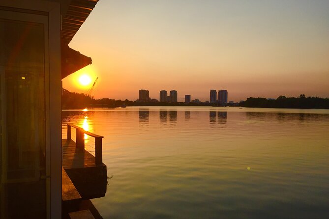 VIP Tour in Saigon: Romantic Sunset Cocktail by SpeedBoat - Value check: what $230 buys you (and what it doesn’t)